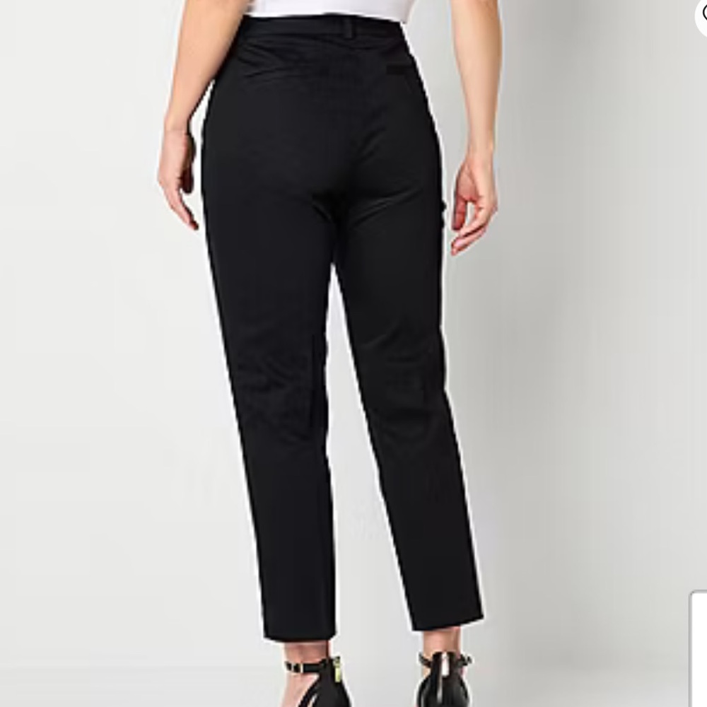 NWOT Liz Claiborne navy ankle pants